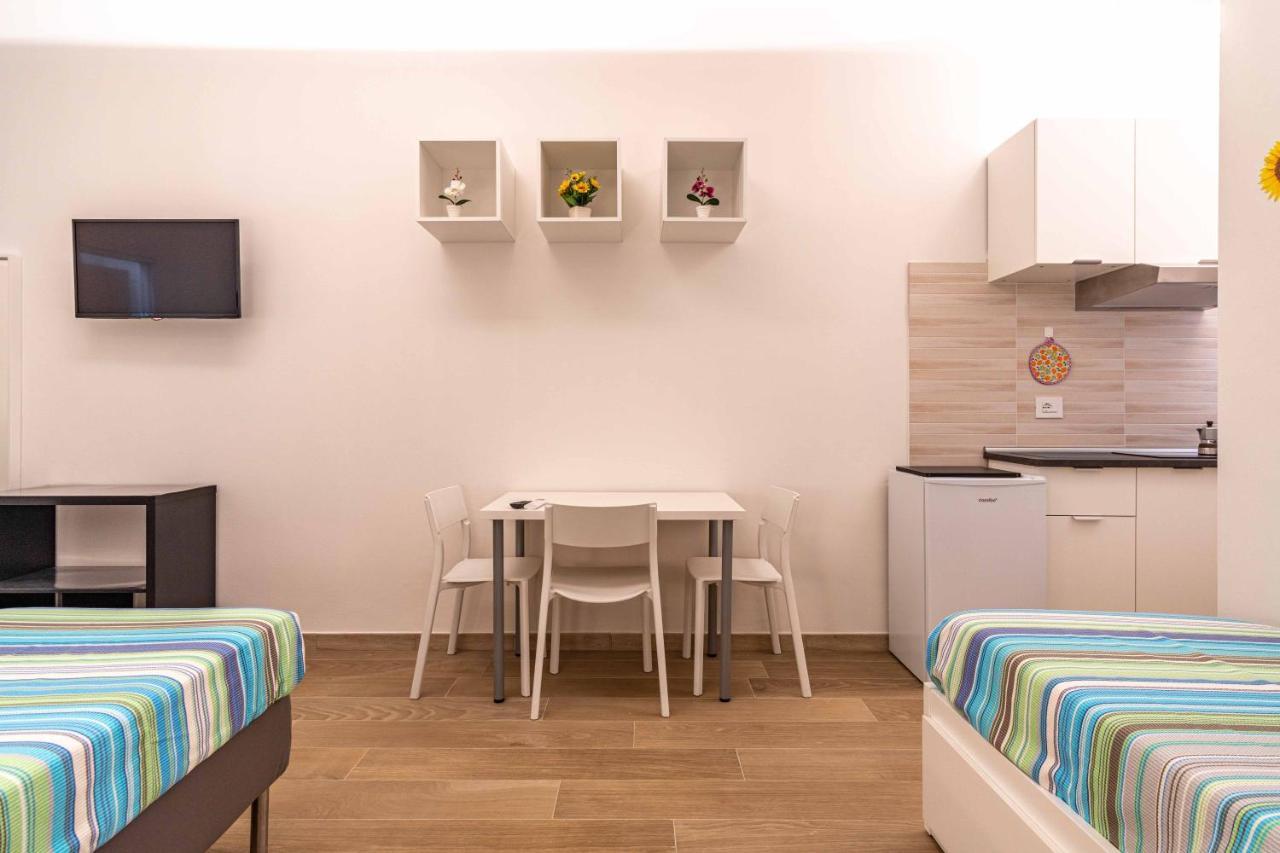Seven Notes Guest House Μπάρι Εξωτερικό φωτογραφία
